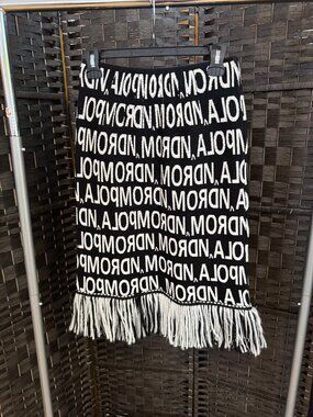 ZOCCO SKIRT $ 20  SIZE M/L